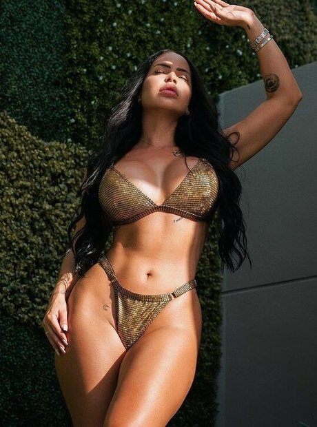 Leidys Ortiz erotic model photos