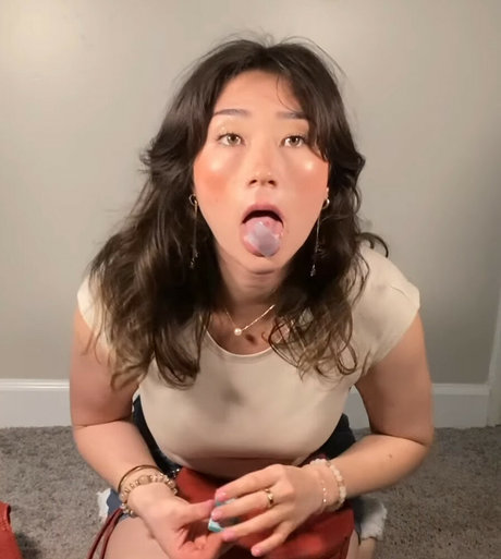 Sleepy Sab ASMR naked actress pic