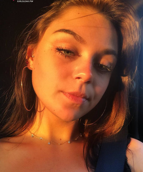 Clare Temerowski nice model photo