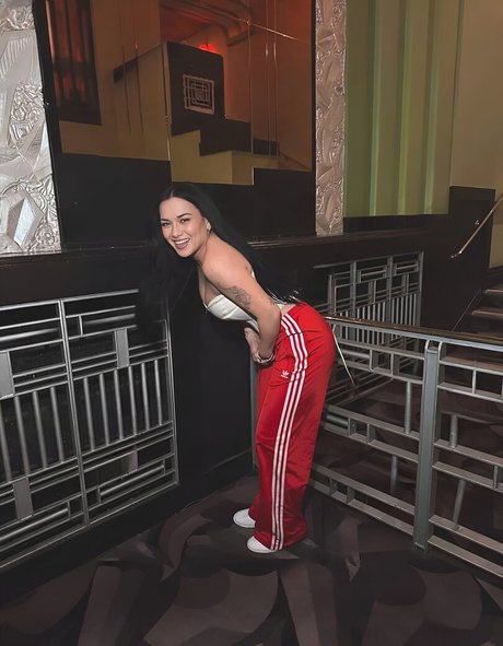 Amy Roseling star top img