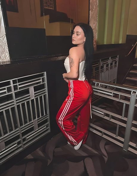 Amy Roseling erotic star image