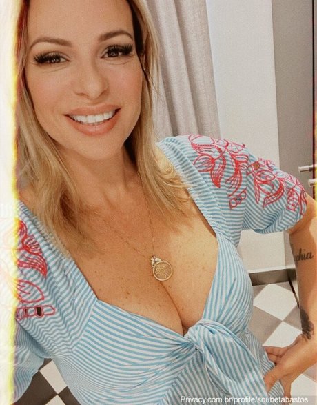 Roberta Bastos erotic pornstar pics