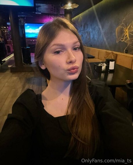 mia ts pornstar pretty photo