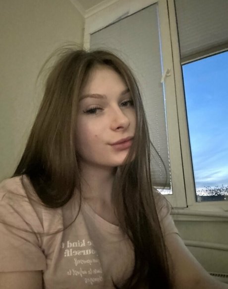 mia ts sexy actress pics