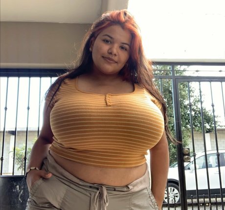 Jossgomez pretty model photo