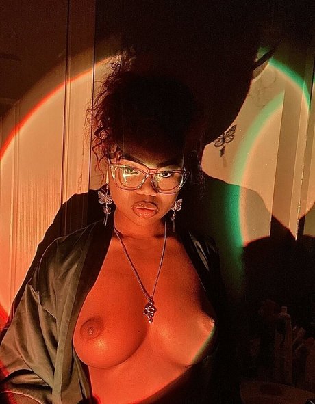 el3phanttittyz naked pornstar archive