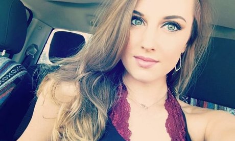 Emilee Atchley sexy model images