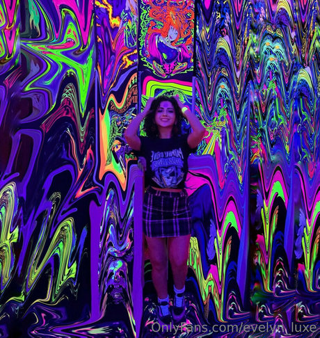 evelyn luxe star perfect galleries