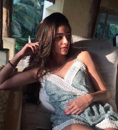 Ananya Panday nude star archive