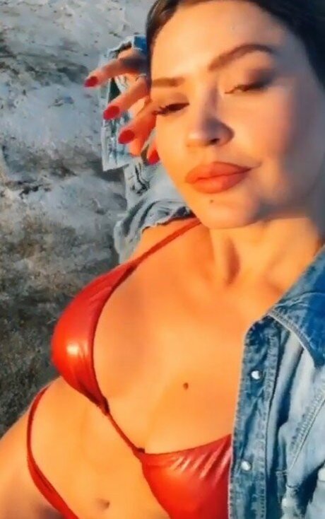 Ella Anastasiou model high quality img