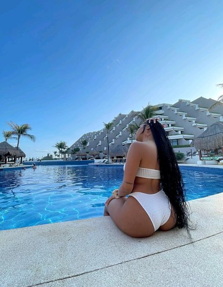 lightskinkim pornstar erotic images