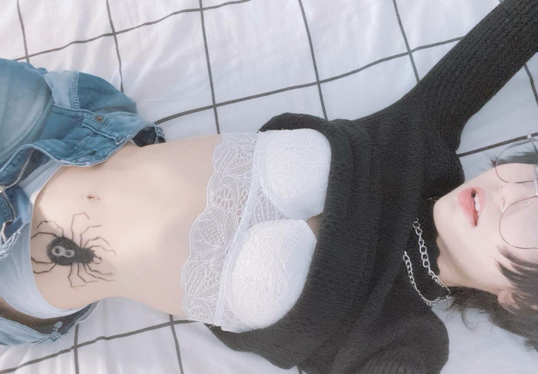 kye cherryy model exclusive images