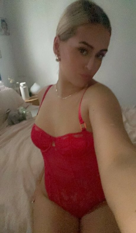 paigeriellyyy pornstar naked photo