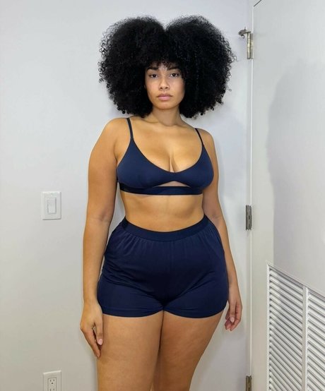 Shadia Ampadu star beautiful image