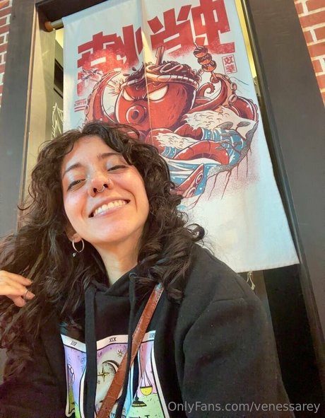 venessarey star pretty photo