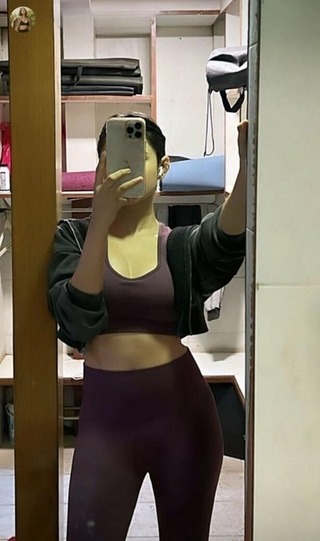 Aayushi Verma nice actress gallery