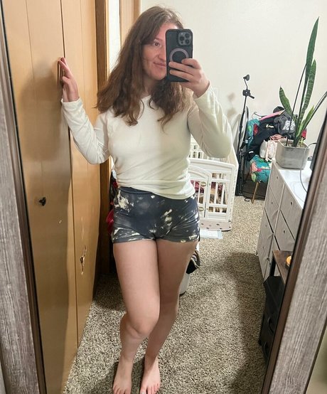 Adorablelilli model pics