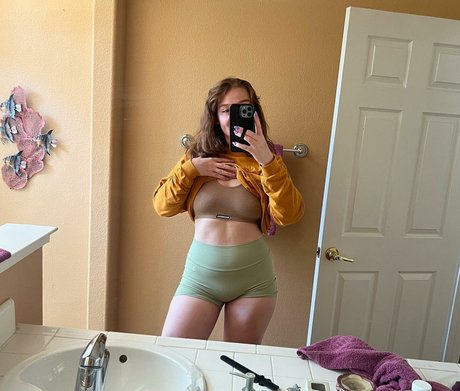 Adorablelilli hot star gallery