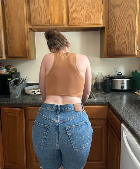 Adorablelilli hd model photos