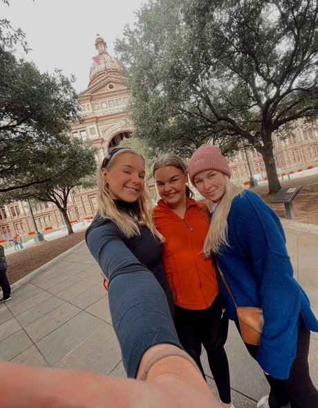 Caroline Kupka beautiful actress image