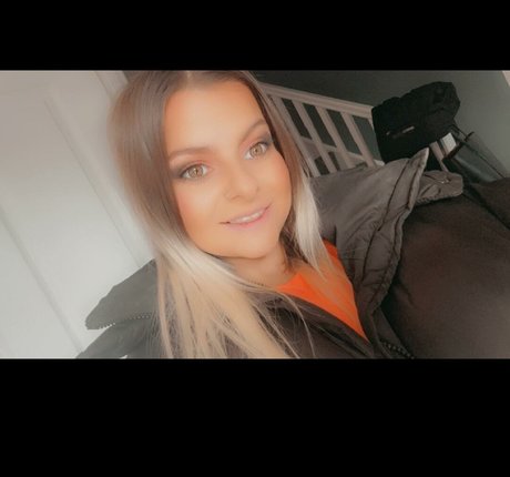 Charley Mairs hd model pictures