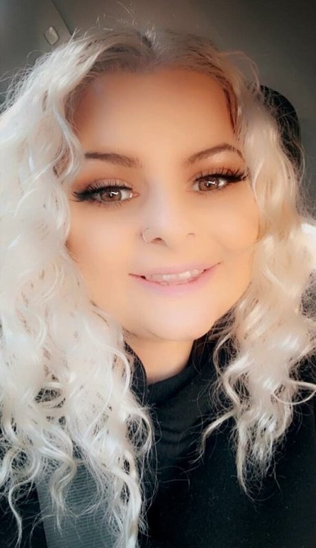 Charley Mairs sex model photo