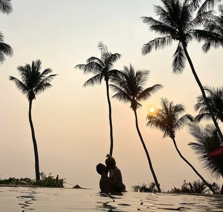 Shelly Cohen naked star img