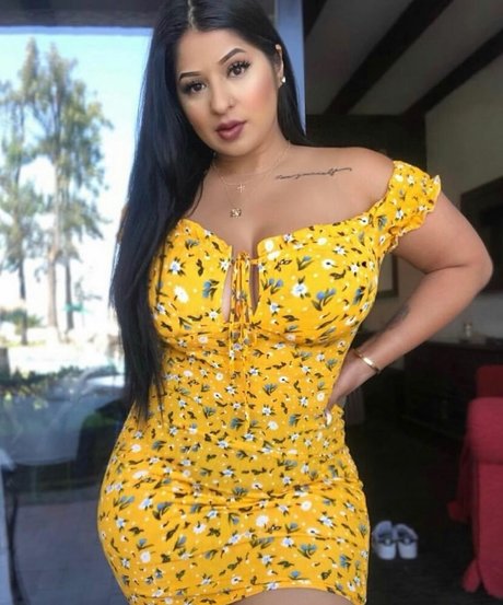 Janet Jae model sexy photo