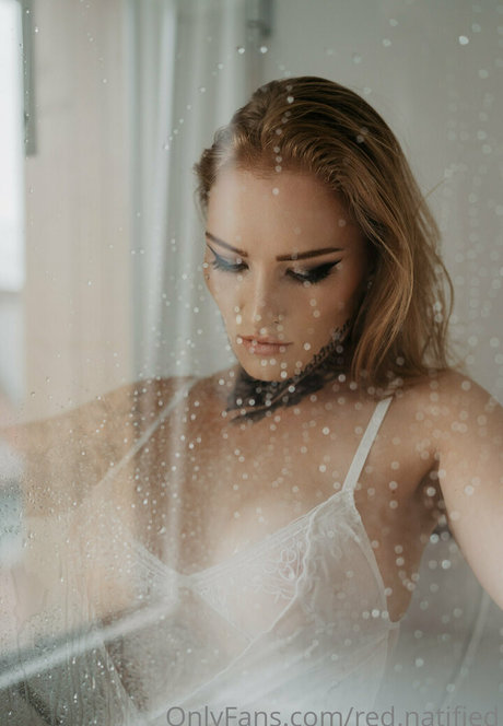 red natified beautiful pornstar img