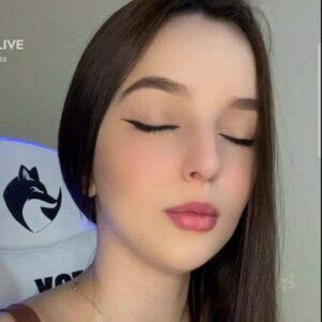 Bellalinna model exclusive galleries