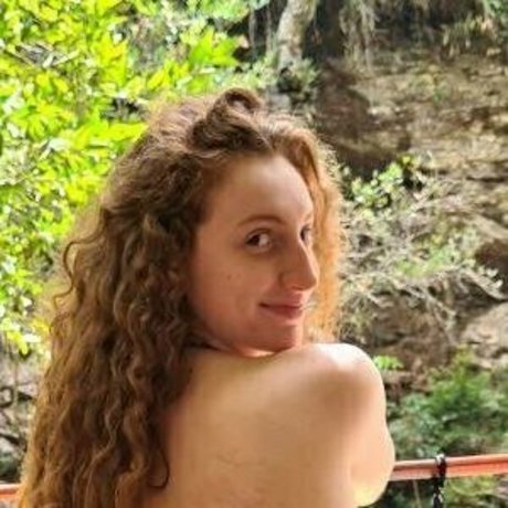 laviniatiburski pornstar naked picture