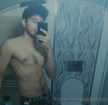 phatassbitch93 naked model img