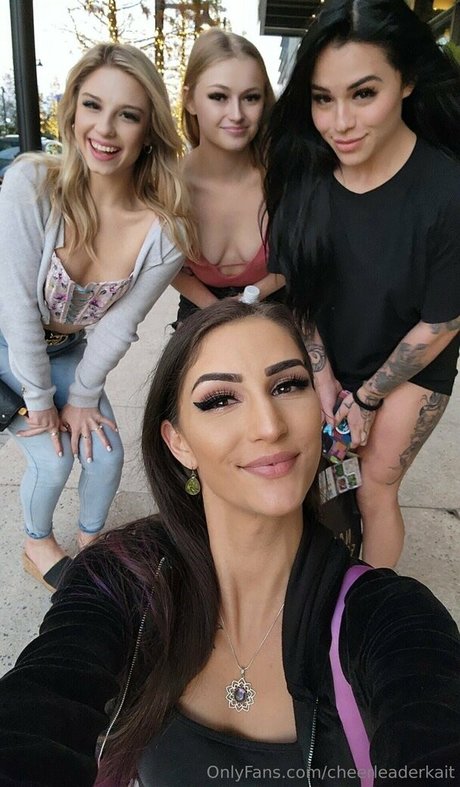 cheerleaderkait model nice photos