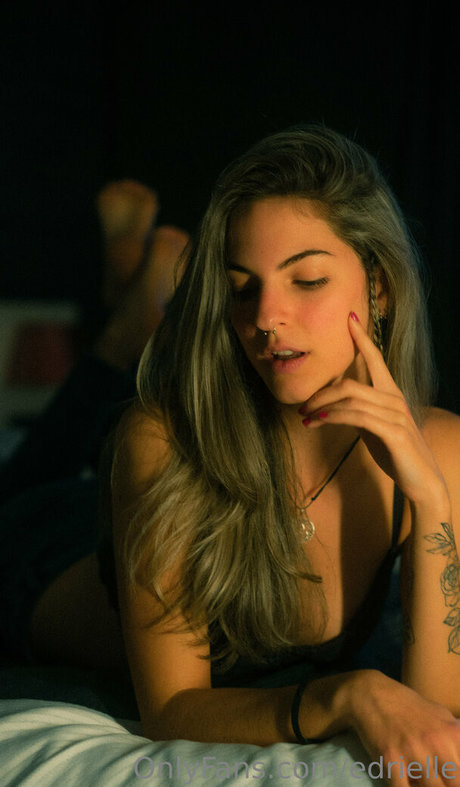 edrielle exclusive star pics