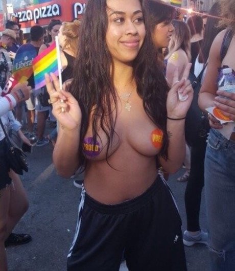 Ajuuki model adult images