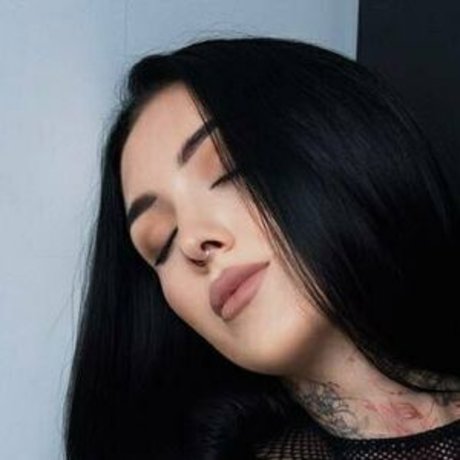 _Poison lips_ pornstar nudes photos