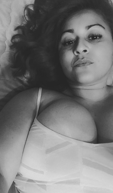 Sassigirl69 nude model img