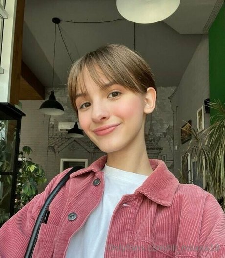 lill milana18 model naked images