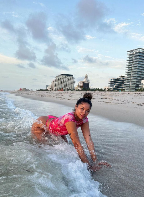 Taycbolden star naked image