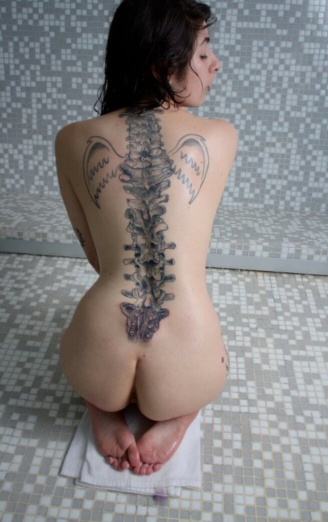 Karenzio free model img