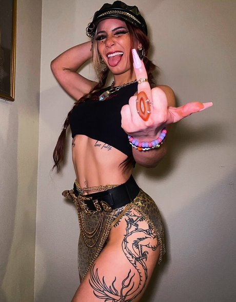 Magpiiee model hd img