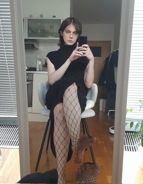 jaksematedina model nude picture