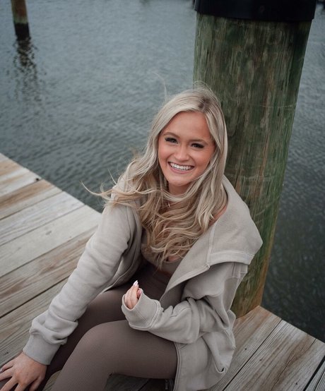 Jen Cardinal hot actress image