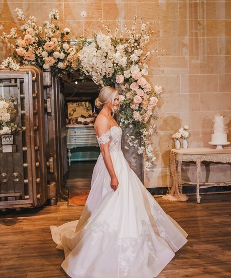 Jen Cardinal model xxx photo