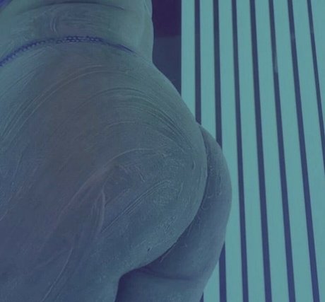 Malaranjinha free actress pics