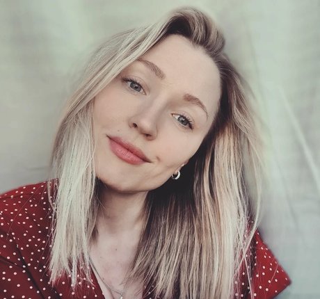 Elinasky sex model pic