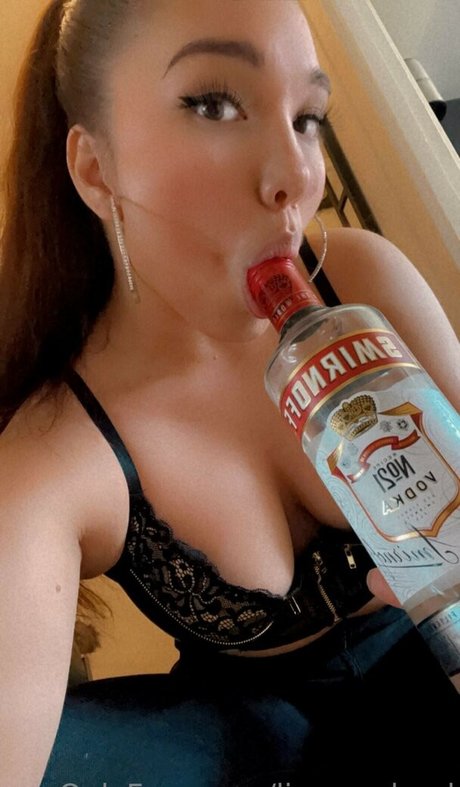 Lina W glund star naked picture