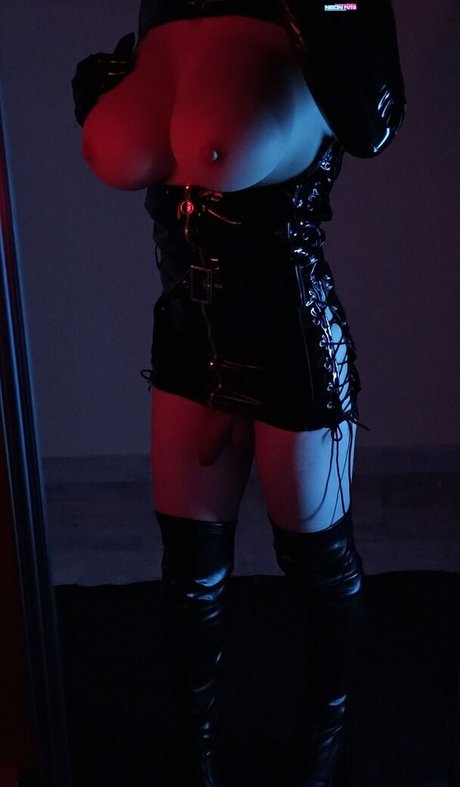 neonfuta model sex archive