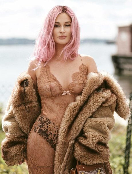 Kacey Musgraves star hd archive