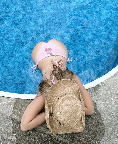 Kaylie Thibodeaux art model images